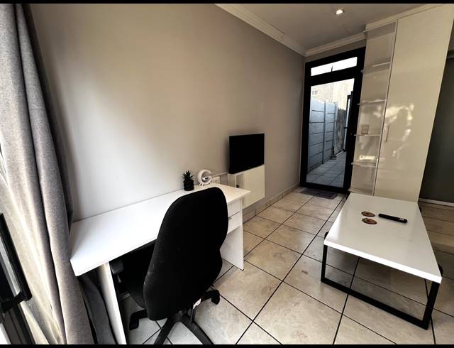 1 BEDROOM APARTMENT TO LET IN TABLE VIEW